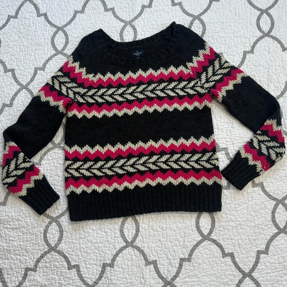 American Eagle Dark Grey, Pink, and Cream Fair Isle Sweater Women’s Small